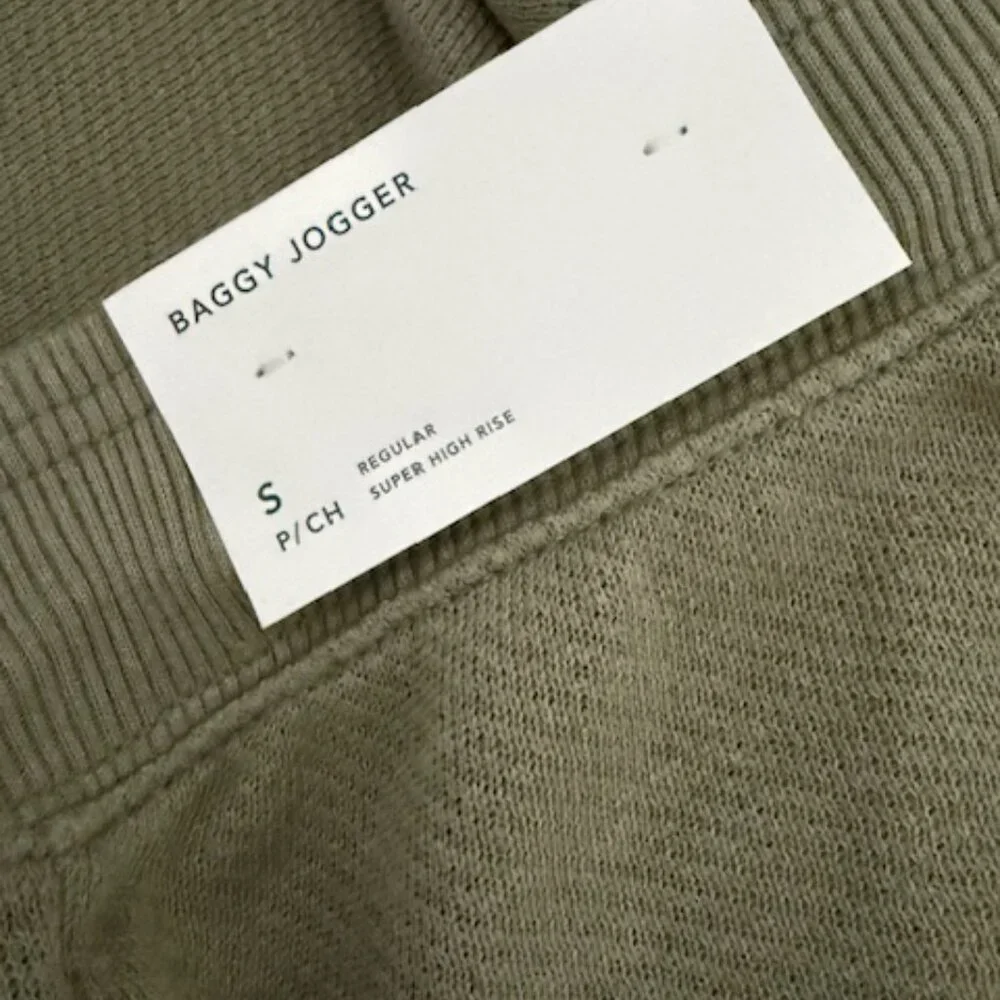 American Eagle AE Baggy Jogger - Small - NWT - Picture 2 of 3